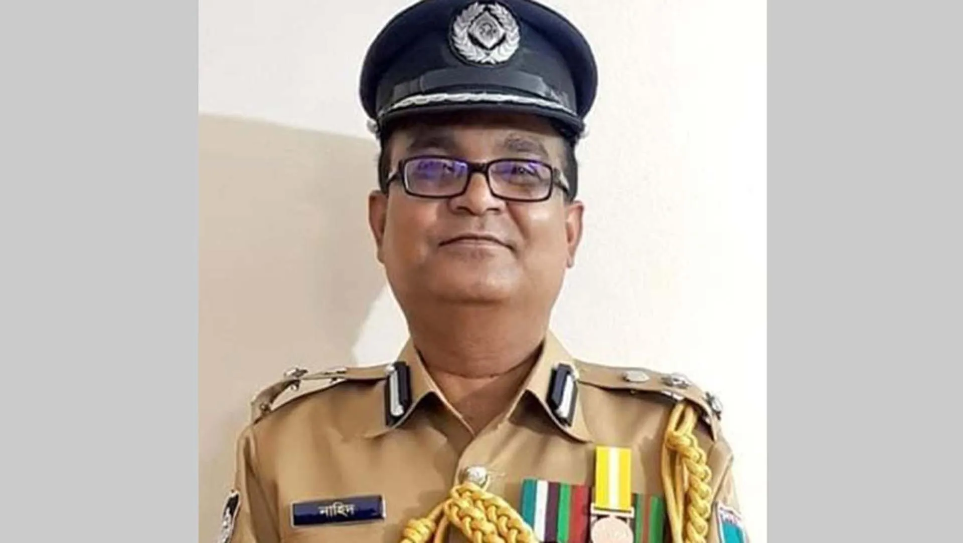 পুলিশের সাবেক ডিআইজি নাহিদুল ইসলাম গ্রেপ্তার